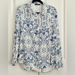 Big Dart Women’s Blouse Blue and White, size US 16 or 1X